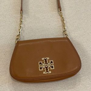Tan Tory Burch purse